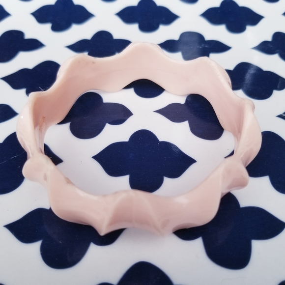 Vintage, Acrylic Bracelet - Picture 4 of 8